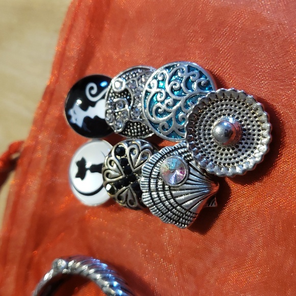 Stylish Silver Bracelet - Picture 3 of 4